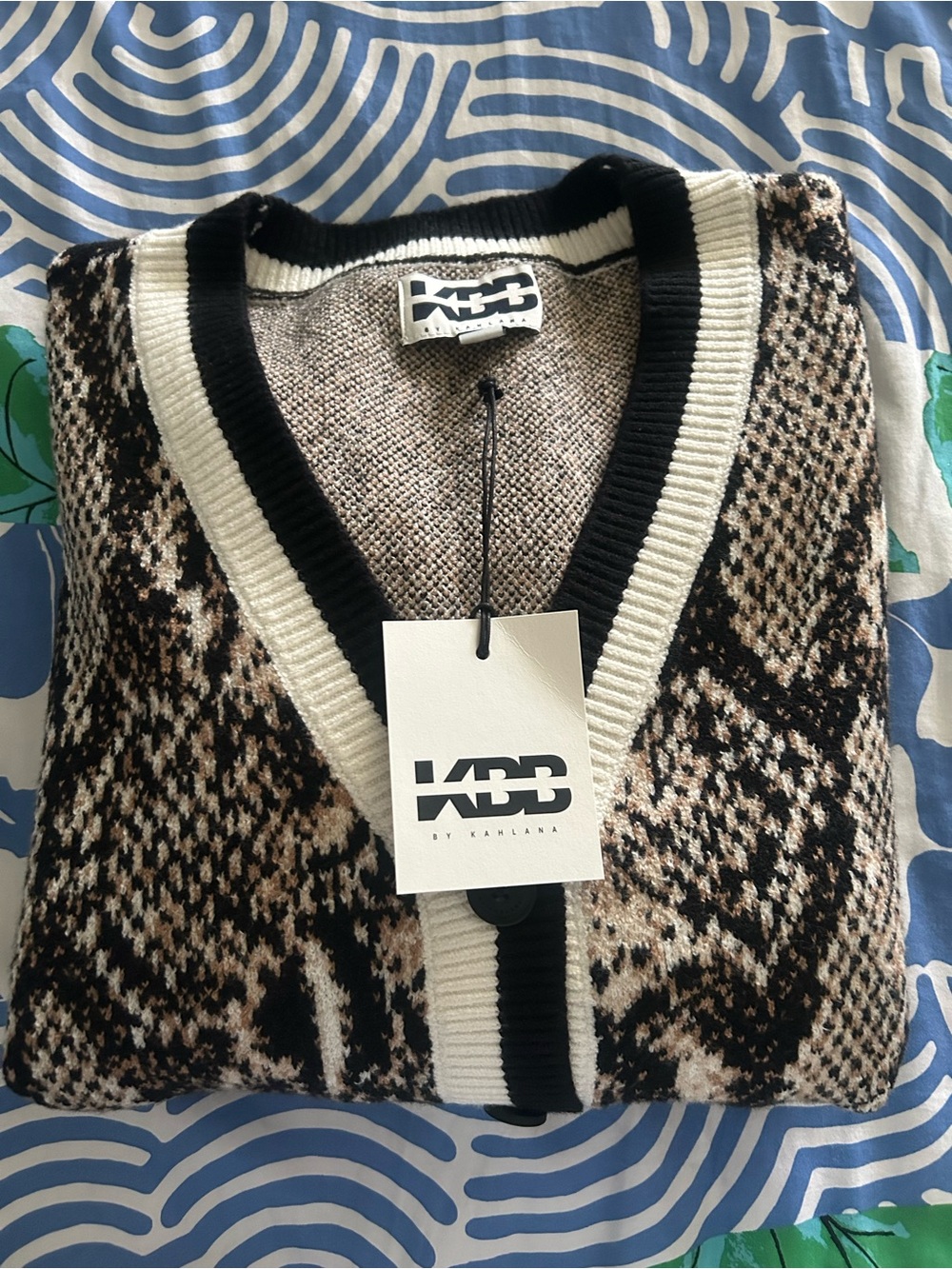 KBB by KAHLANA Women's Snake
Print 'The Slouchy Cardigan
Sweater' - Brown S NWT - Picture 2 of 7